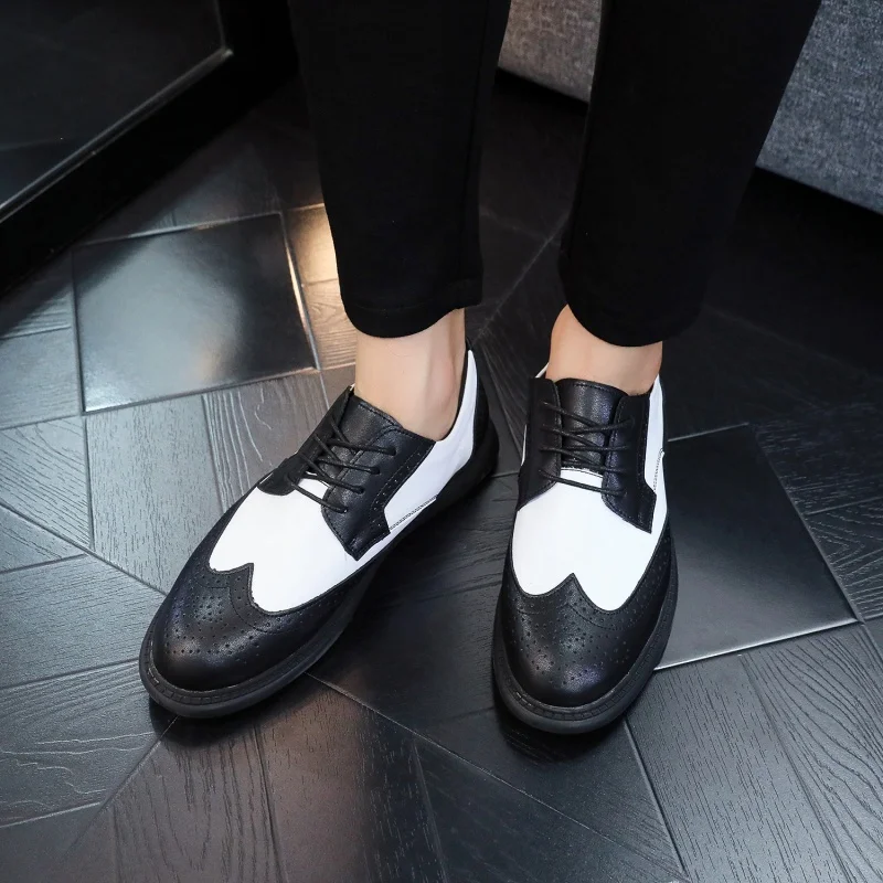 

Мужские повседневные черно-белые кожаные туфли. Высококачественные туфли в британском стиле для вечеринок или свадьбы жениха 38–46. Роскошные туфли для взрослых.