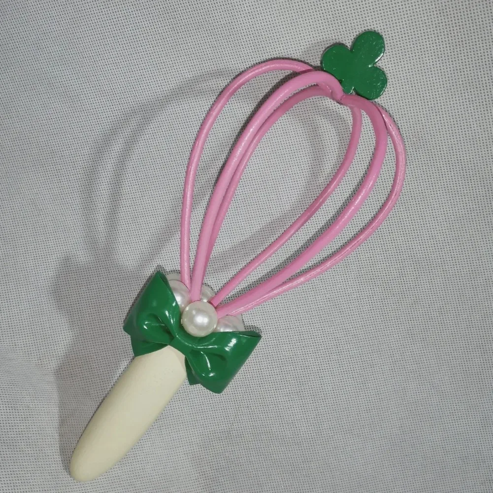 Suu Amulet Clover Whisk Cosplay Prop Props Comic Con Party Halloween Christmas Stage Performance Accessory