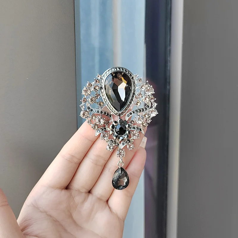 Luxury Elegant Large Crystal Water-drop Brooches for Women Vintage Fashion Pendant Style Elegant Wedding Pins Party Jewelry