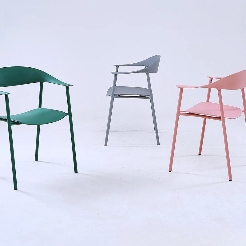 

Скандинавский обеденный стул, бытовой современный простой стул с подлокотником, спинка стола, кафе, магазин чая с молоком, можно штабелировать для переговоров