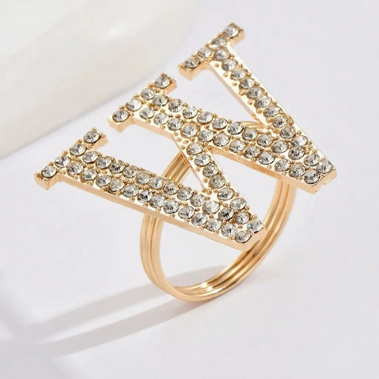 12PCS Christmas Alloy Napkin Rings Creative Alphabet Napkin Holders For Wedding Home Dining Decor Christmas Table Setting