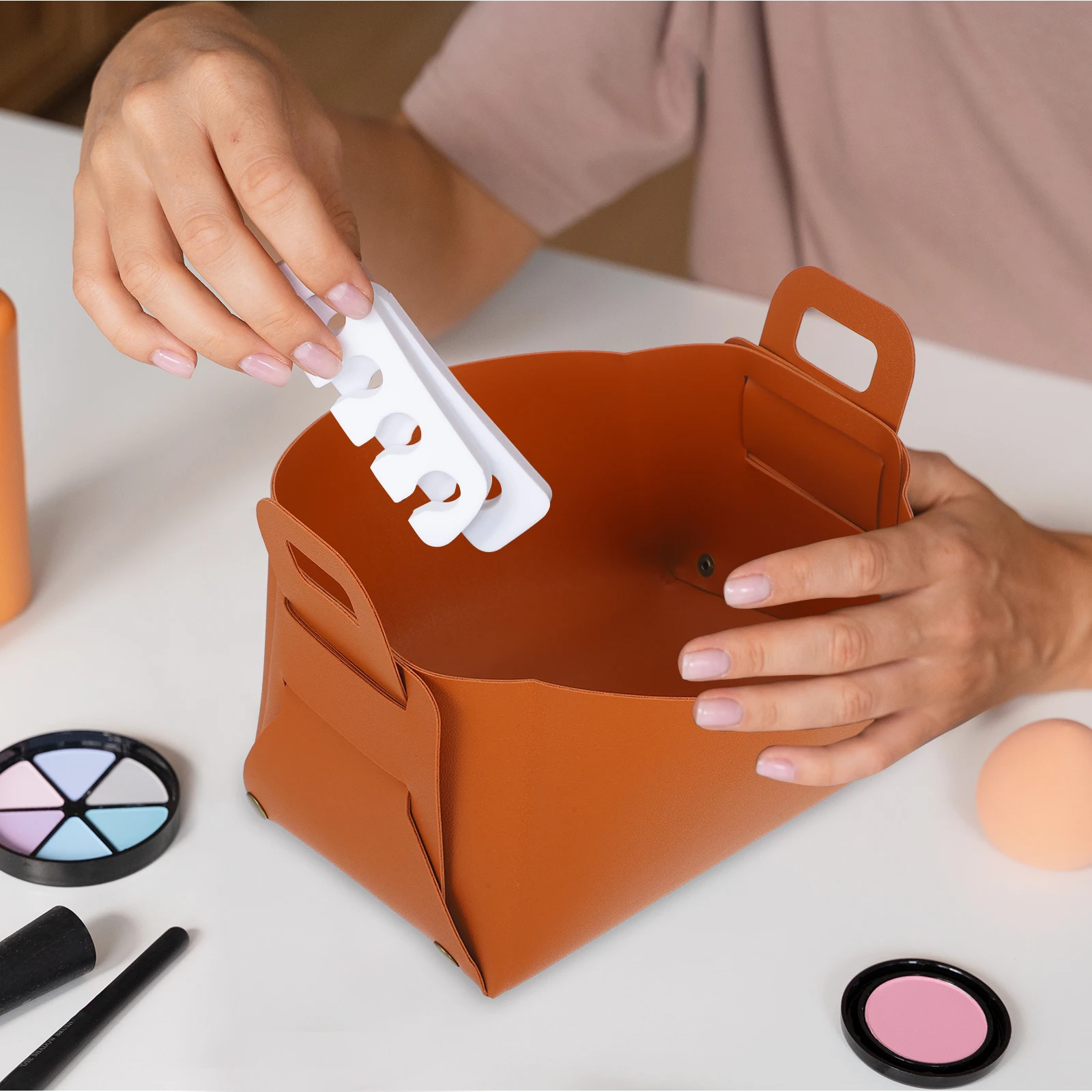 

Creative Desktop Sundries Holder Foldable Storage Box Makeup Skin Care Product Tray Key Holder Entryway Organizer Office Decor