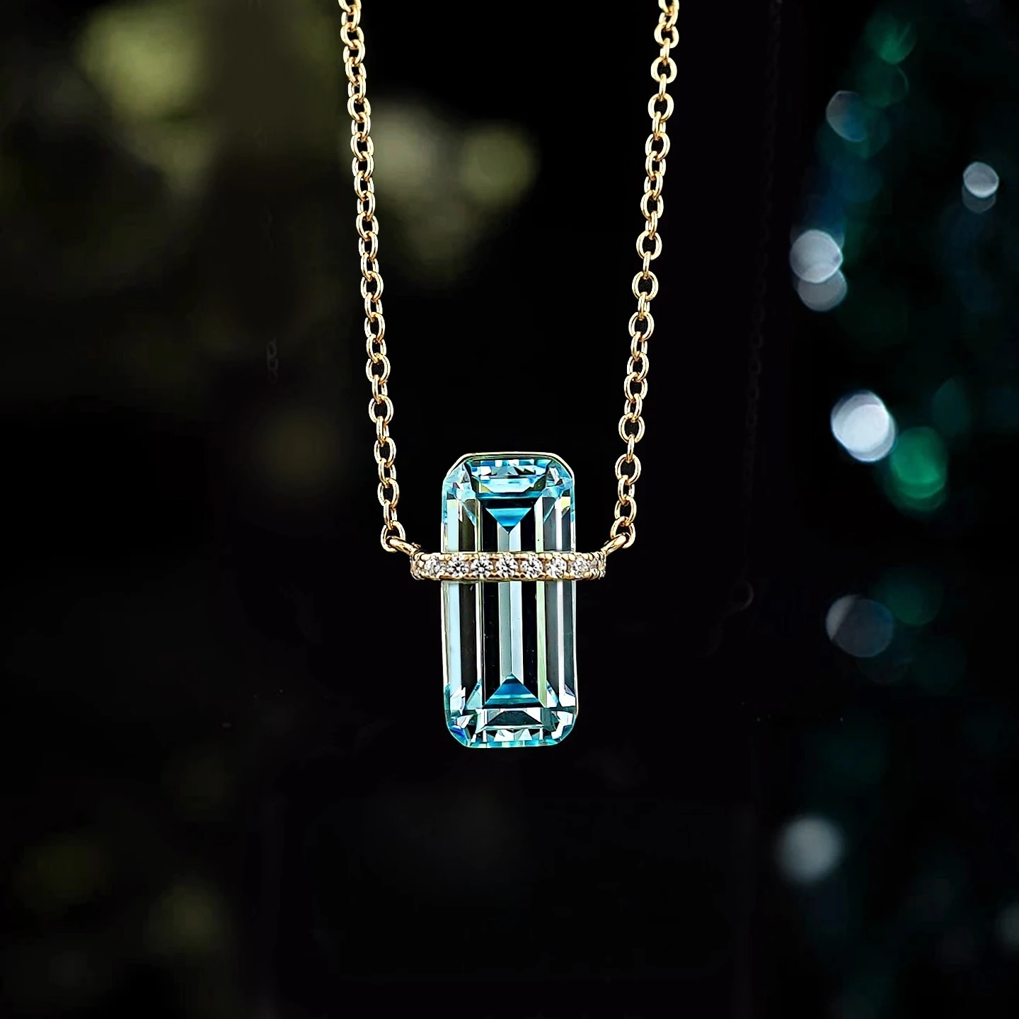 

Summer Cool Sea Blue Treasure Emerald Cut Pendant 925 Silver Clavicle Necklace