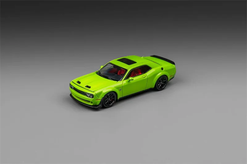 

Автомобиль литый под давлением стойки Hunter 1:64 Dodge SRT Hellcat Green limited699