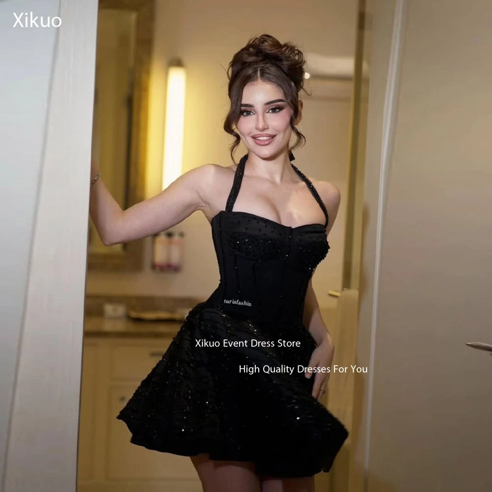 Xikuo Gaun Malam Hitam Pendek Sweetheart Gaun Pesta Satin Punggung Terbuka Halter Seksi De Soirée Jubah Berpayet Gemerlapan Disesuaikan