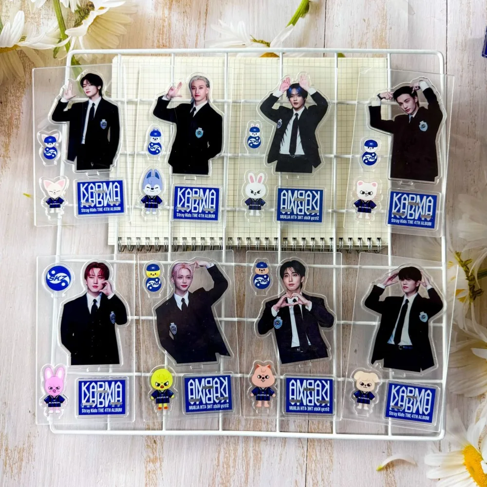 nuovo StrayKids KPOP SKZOO album in piedi KARMA Yong Bok Hwang Hyun Jin selfie foto ornamento set di tre pezzi, regalo di raccolta di fan