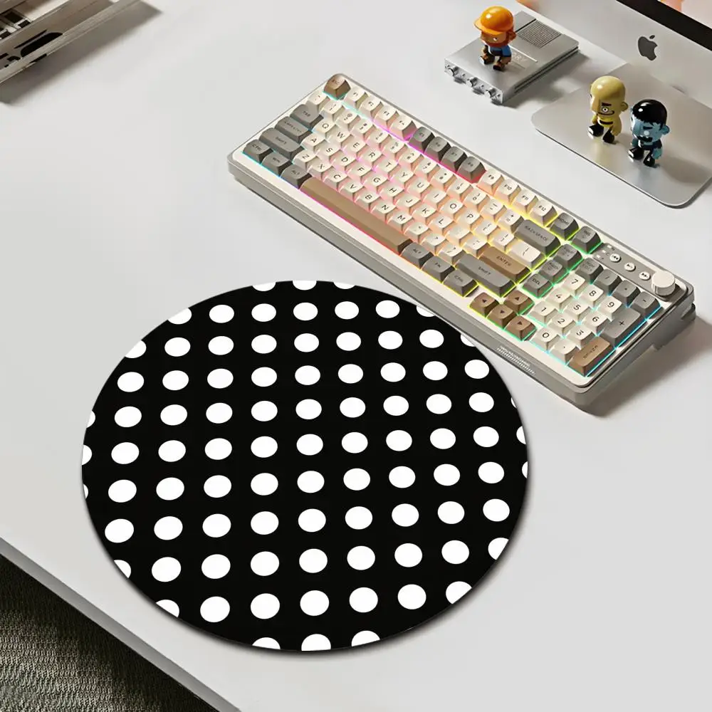 HYBXAXC Polka Dot Round Mouse Pad Desktop Computer Keyboard Wireless Mouse Boy Girl Gift for Play games