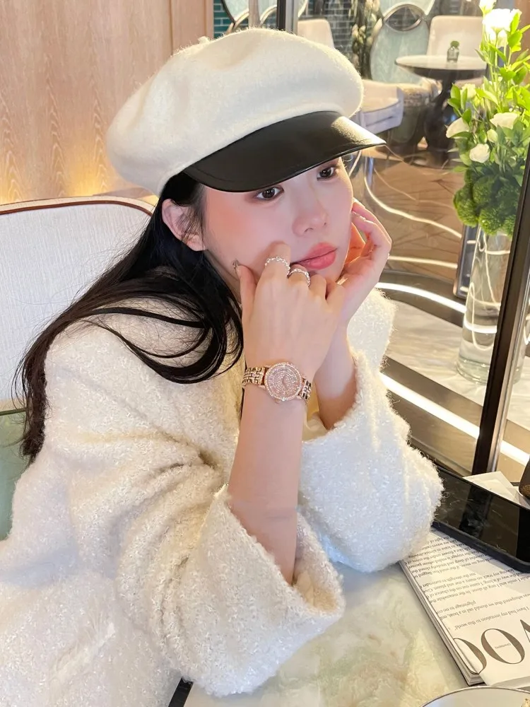 Luxury Women Bling Bling Diamond Quartz Watch Accessories Gift Fashion Roman Numeral Fashion Elegant Office Ladies Wristwatch
