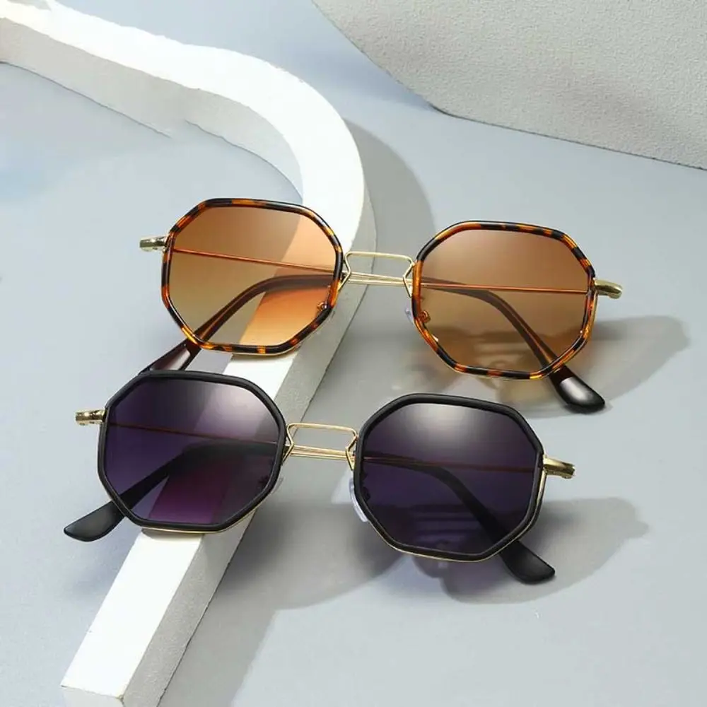 Polygonal Sunglasses For Women Men Metal Frame Windproof Sunglasses Outdoor Sunscreen Sunglasses Fashion Small Frame Eyewear