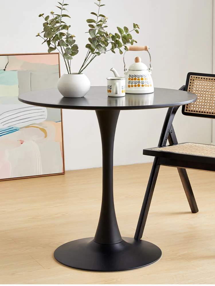 Eenvoudige Casual Eettafel Wit Nordic Salontafel Melk Thee Onderhandelingstafel Ins Tulp Balkon Kleine Ronde Tafel En Stoelen