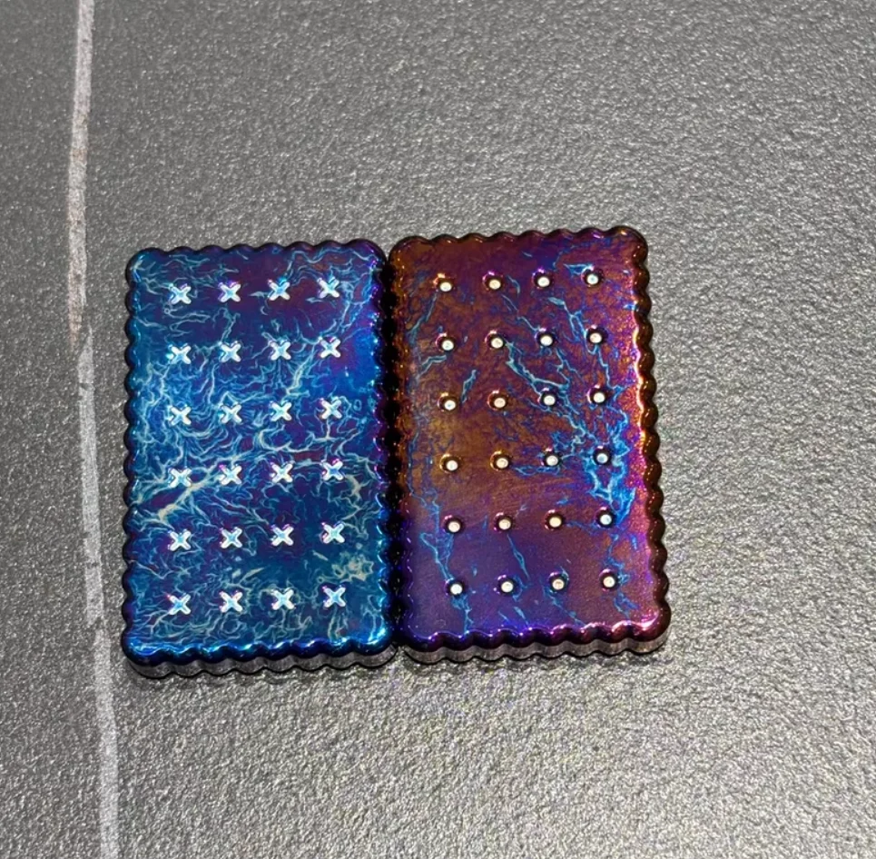 

Б/у EDC клоун Оранжевый бык Storm Титановый слайдер для декомпрессии игрушка