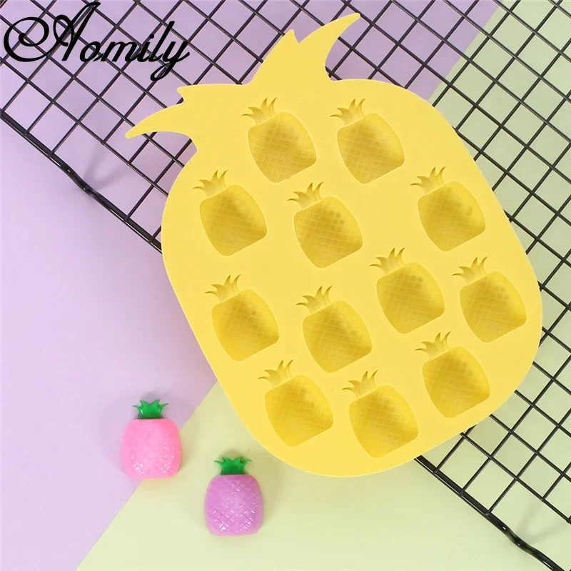 Bear Flamingo Cactus Pineapple Shape Ice Cube Tray Silicone Fruit Ice Cube Maker DIY Creative Ice Cube Mold Kitchen Accessories