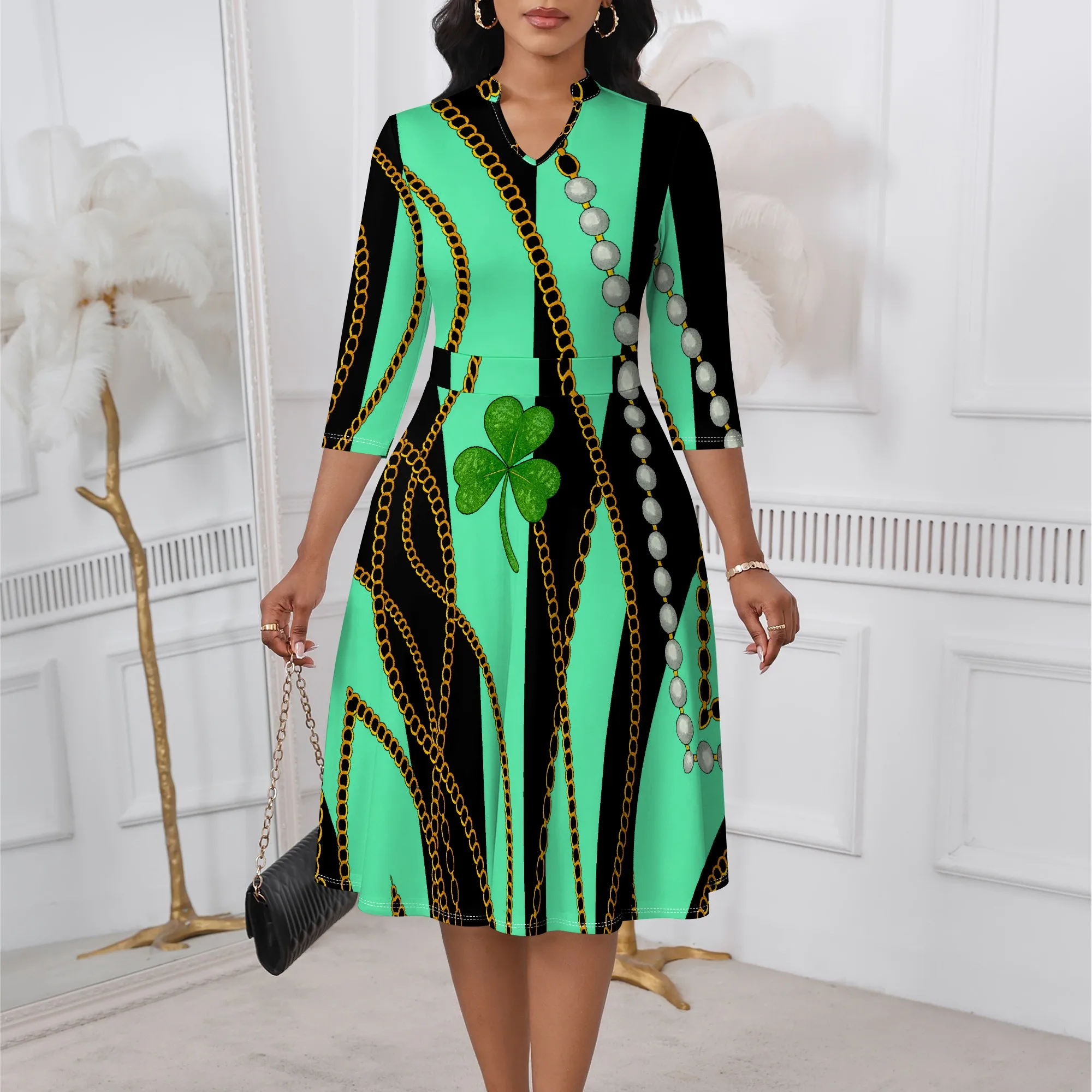 

Women's St Patrick's Day Dress V-Neck 3/4 Sleeve Clover & Chain Print A-Line Mini Dress for Holiday Party XS-3XL