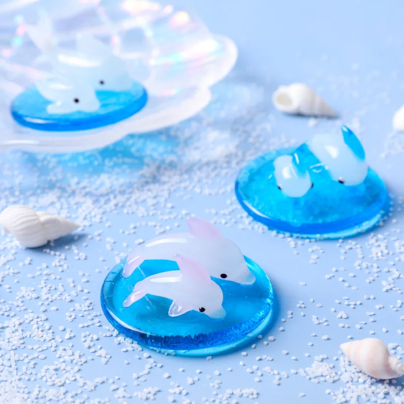 

Mini Glass Ornament Animal Ornament Cute Whale Dolphin Home Versatile Ornament for Living Room Office Decorative Accessories