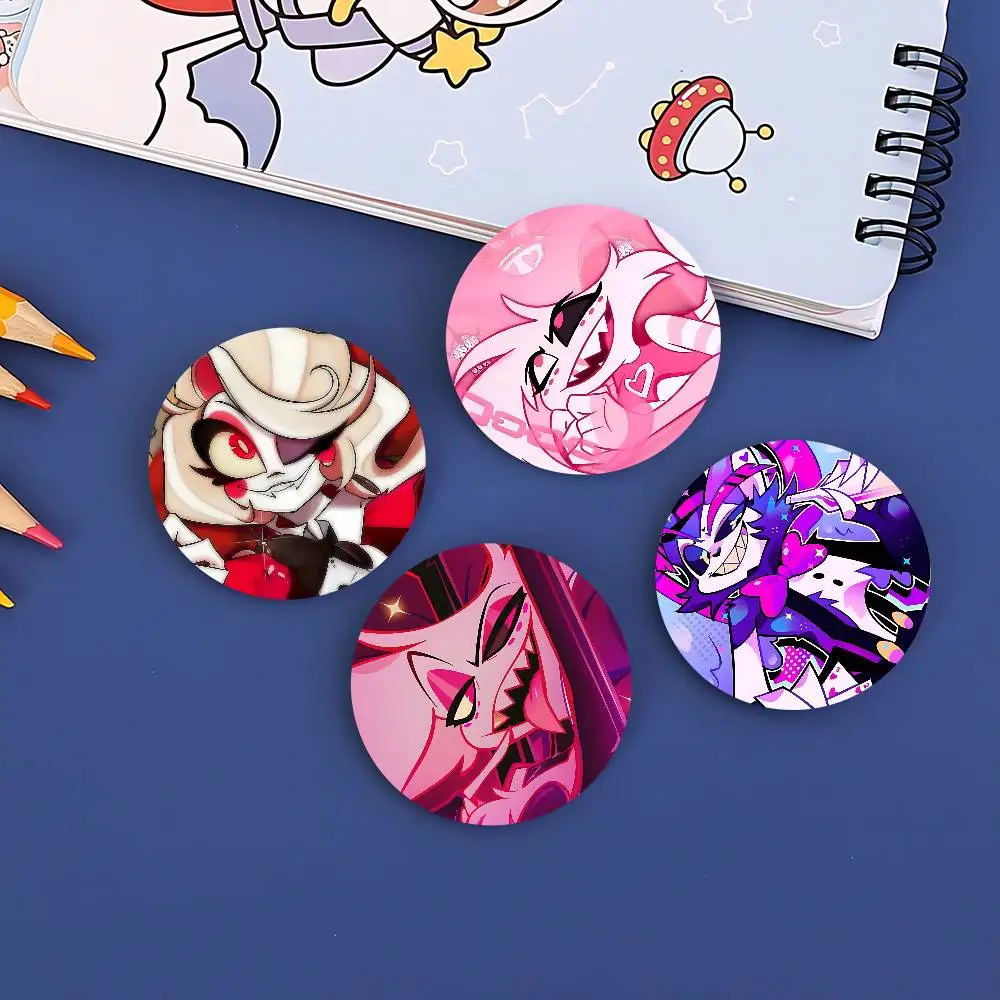 Alastor الملاك الغبار Vaggie أنيمي زر دبوس بروش اليدوية للملابس الكرتون شارة ظهره الديكور مجوهرات اكسسوارات