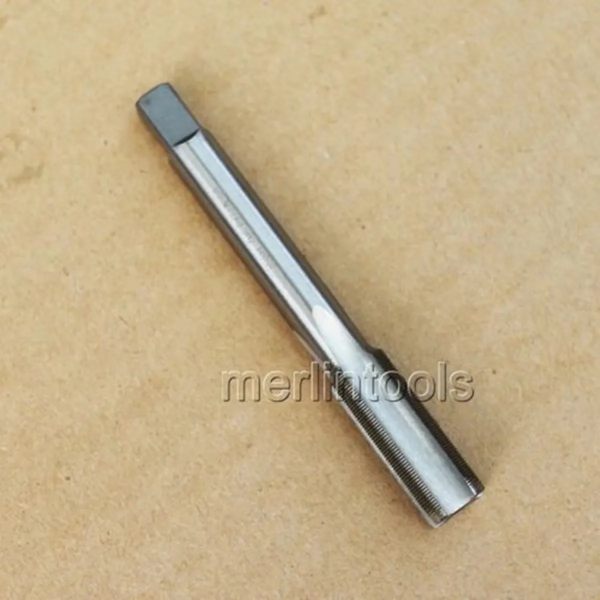 M13 M14 M15 M16 M17 M18 M19 M20 X 0.5 0.75 1.0 1.25 1.5 1.75 2.0 2.5mm Left Hand Taper Metric Tap Pitch For Mold Machining