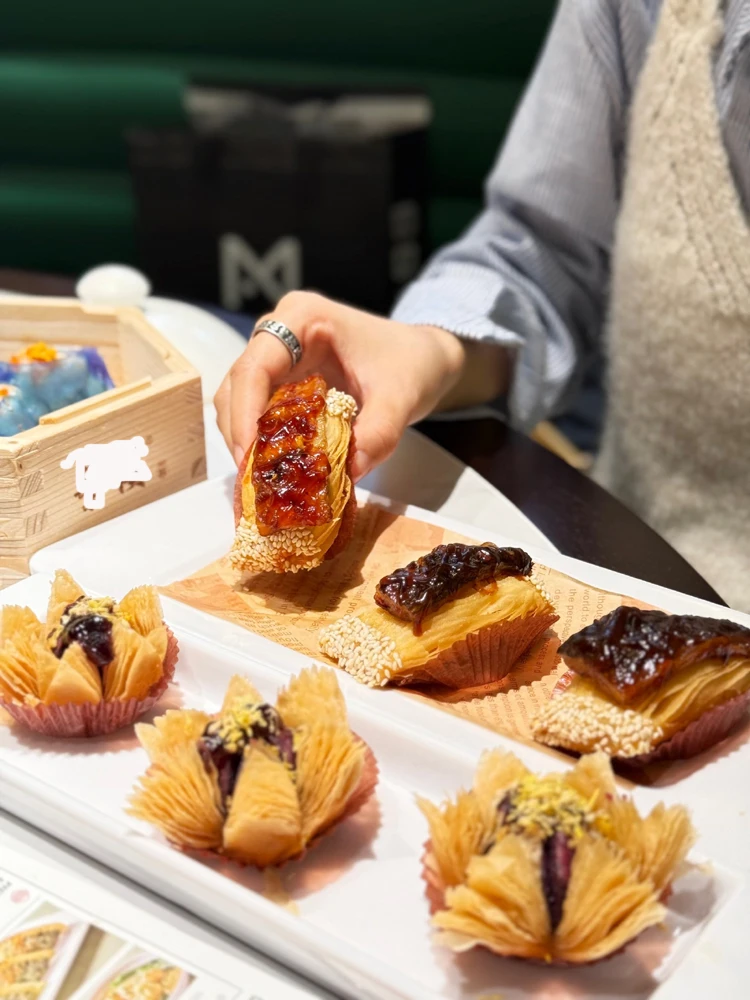 

Совершенно новая машина для запечатывания крышек из алюминиевой фольги небольшой промышленности, машина для запечатывания алюминиевой фольги высокого качества