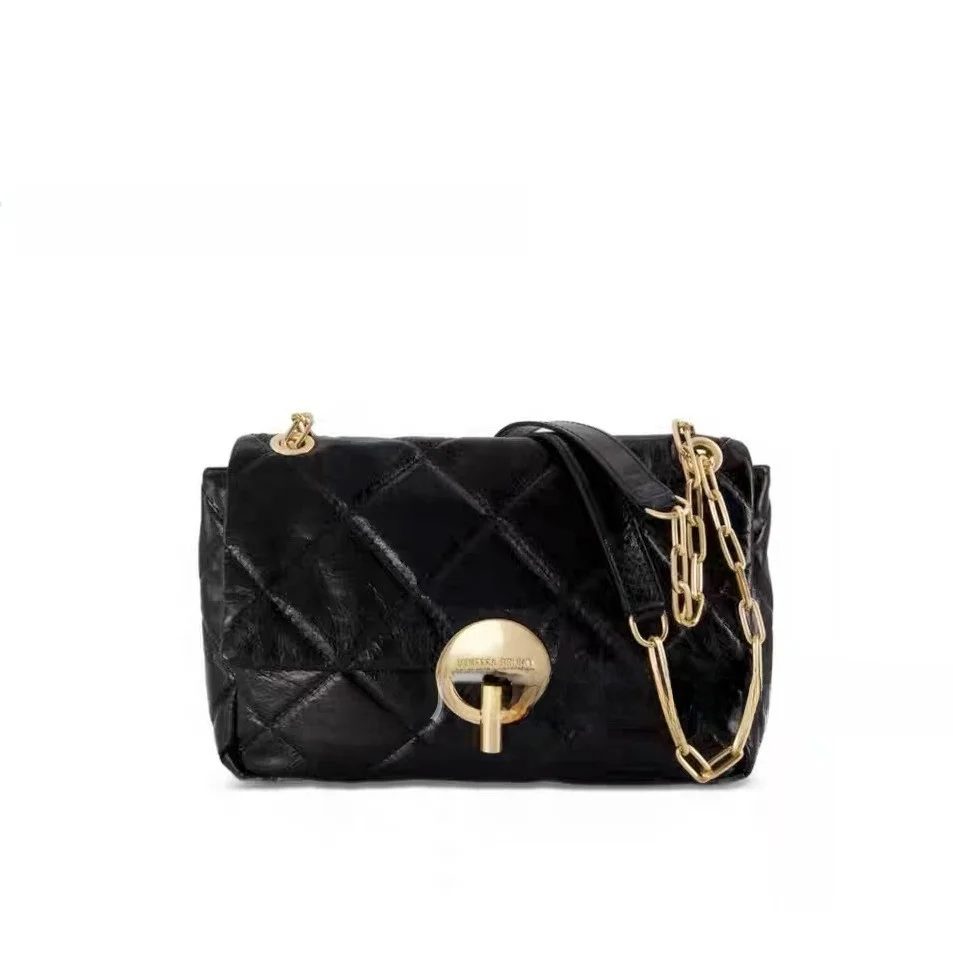 فانيسا برونو حقيبة كتف كبيرة على الموضة للسيدات من فانيسا برونو، حقيبة مربعة من الجلد بتصميم بسيط للمدينة...