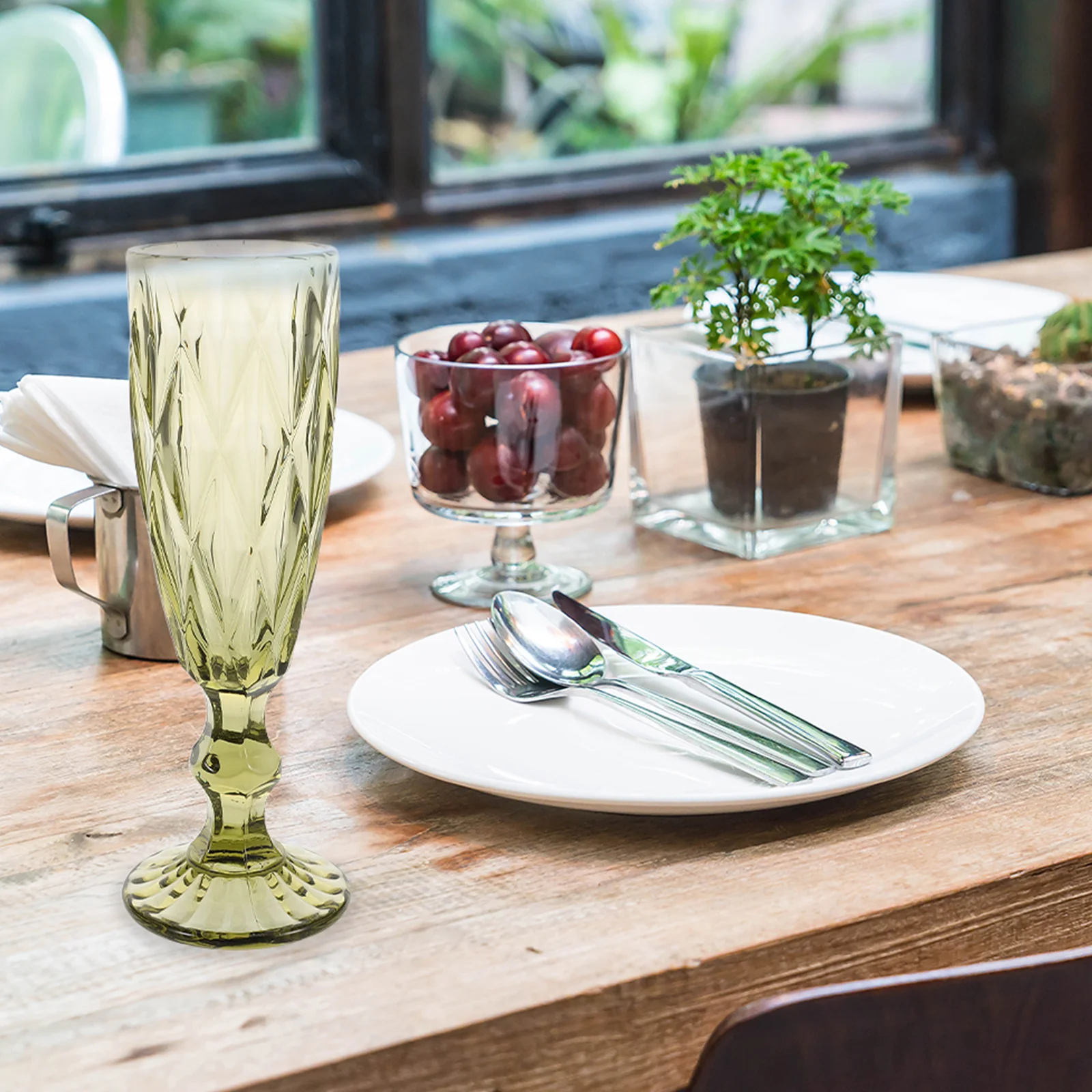 

Vintage Thick Embossed Wine Goblets Ornate Stemmed Glasses Decorative for Wedding Party Home Juice Cups Vintage Juice Glasses