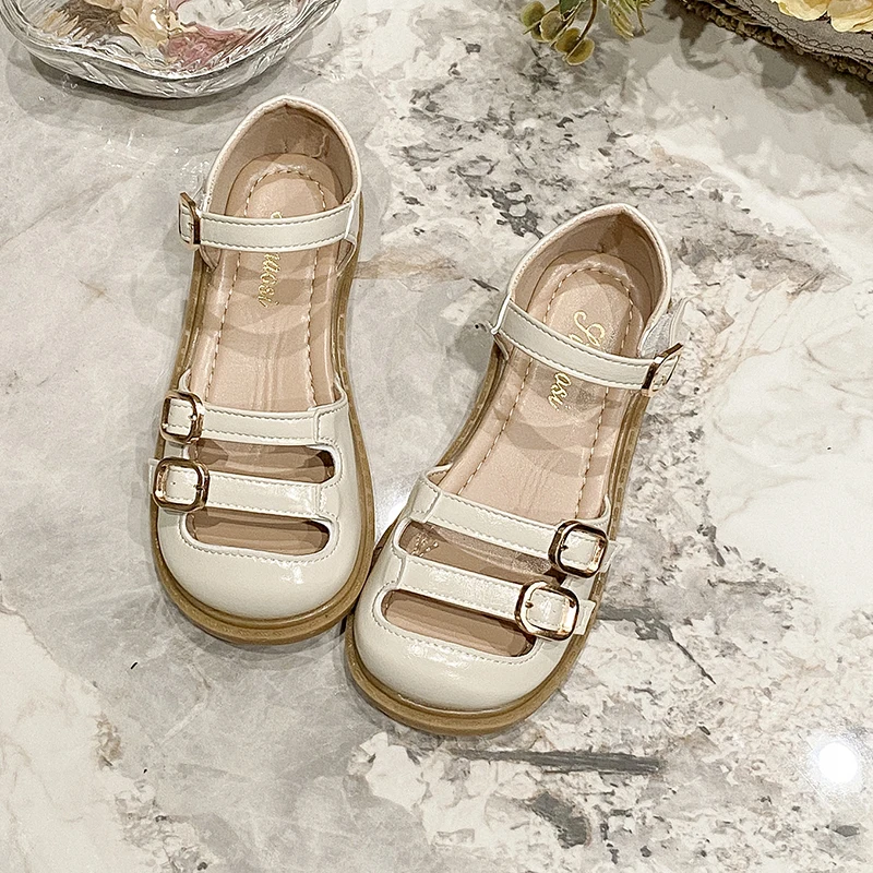 Little Girls Buckle Strap Leather Sandals 2026 New Summer Kids Barefoot Beach Shoes Non-slip Simple Retro Party Wedding Dress Up