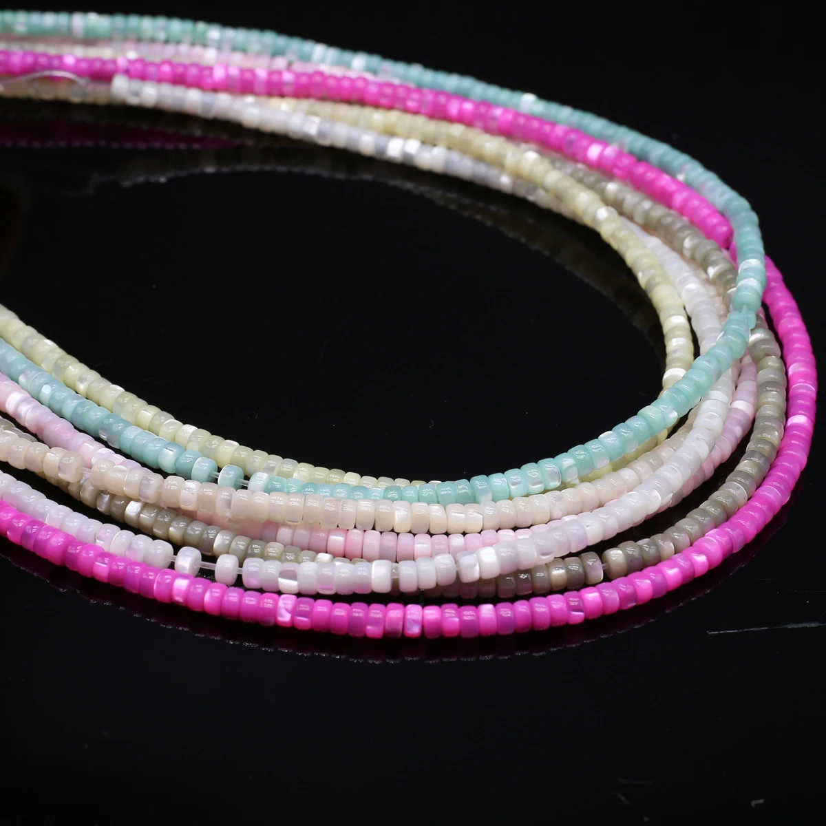 

2x4mm Dyed Natural Freshwater Shell Flat Bead Spacer Beads for Jewelry Making Supplies DIY Necklace Bracelet Accessories 36cm