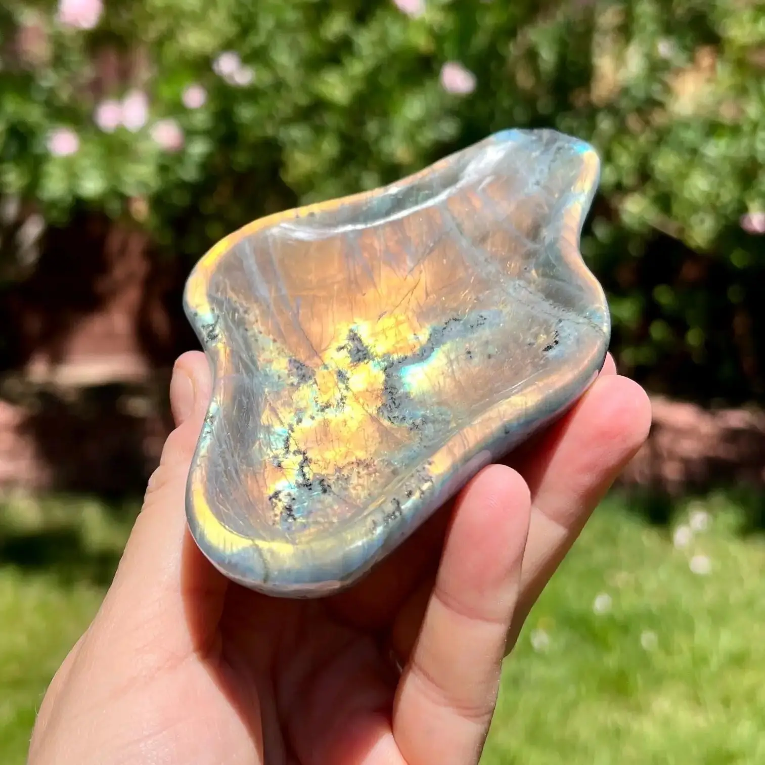 1pc Labradorite Cloud Bowl Carving - Hand-Carved Quartz Crystal, Natural Mineral Specimen for Home Decor & Crystal Gifts view 2