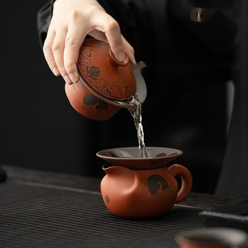 HighEnd Yixing Tea Purple Sand Teapot Infusers Luxurious Business Gift Traditional Tea Ceremony Accessories for Tea Enthusiasts