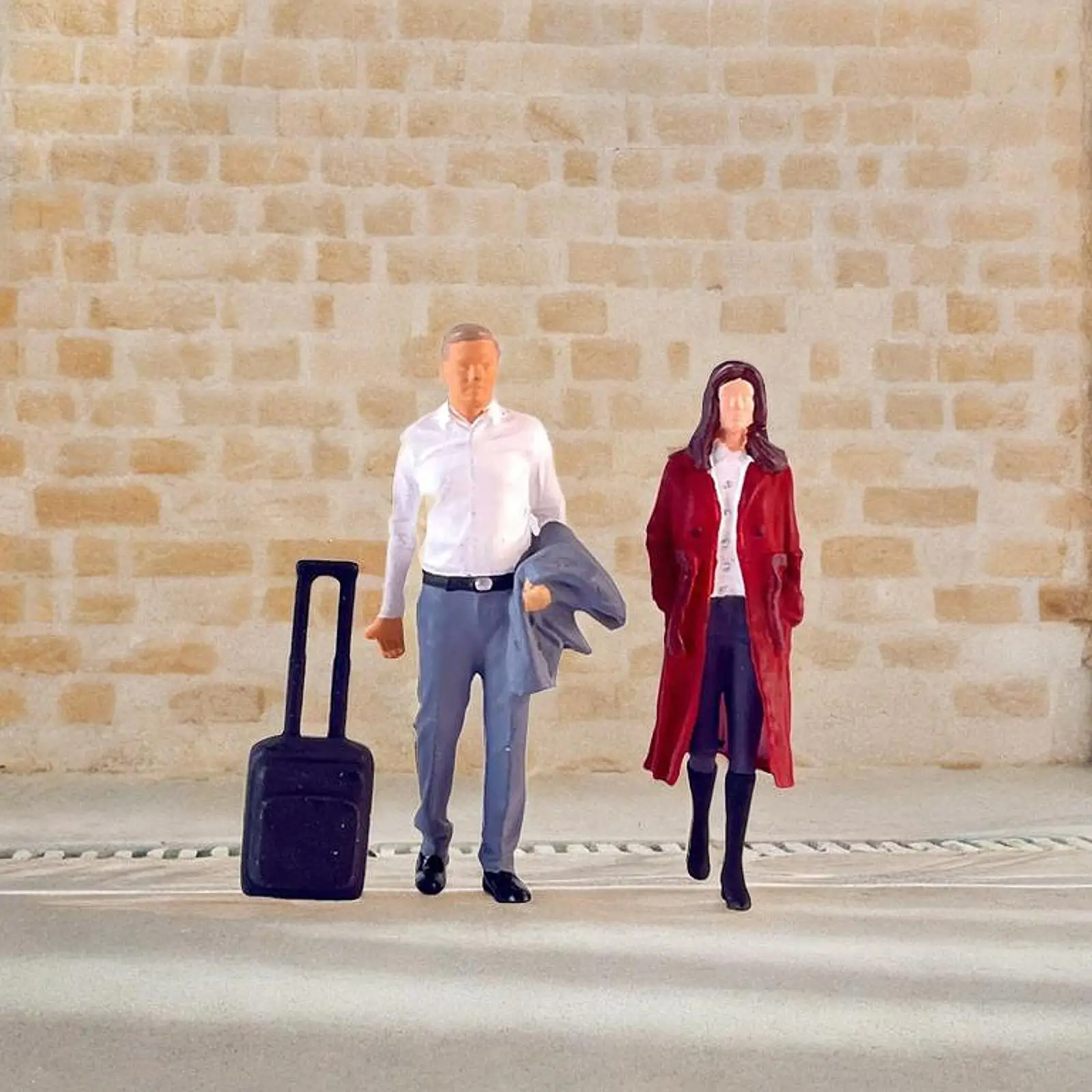 شخصيات مع حقيبة سفر للنساء والرجال ، نموذج تخطيط سكة حديد ، ديكور تماثيل مرسومة يدويًا ، مقياس 1:64 ، 2 * *