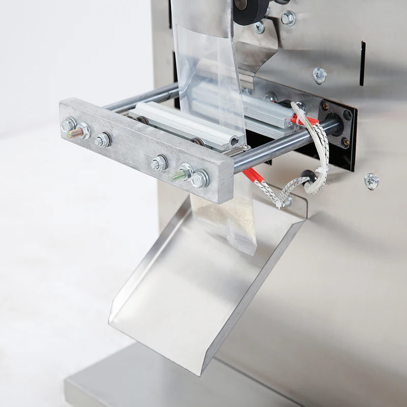 

Small Filling Machine and Grain Packaging Print Machine for Candy Packaging 3 in 1 Coffee Sugar Mix Powder Pack Machine