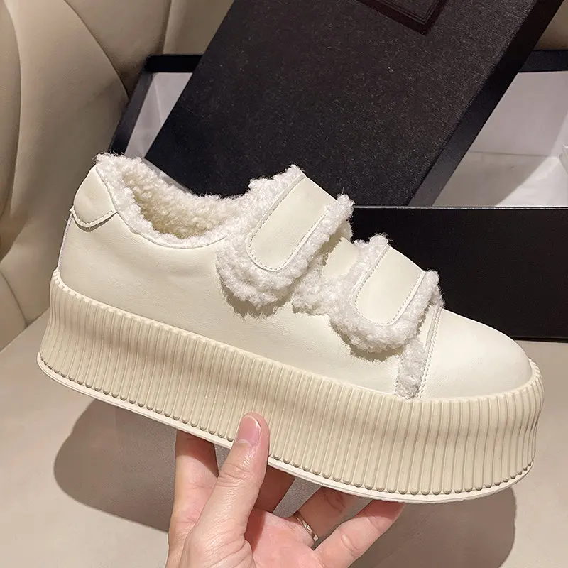 Scarpe invernali donna Casual Sneakers femminili appartamenti zoccoli piattaforma punta tonda stile britannico vestito Creepers nuovo piccolo Preppy