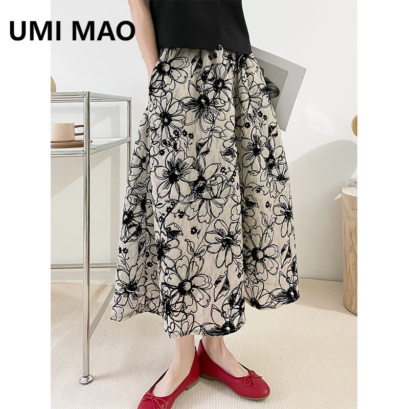

UMI MAO Spring Flocking Skirt For Heavy Industry Women Small And Popular Retro French High Waist Mid Length A-line Skirt Y2K