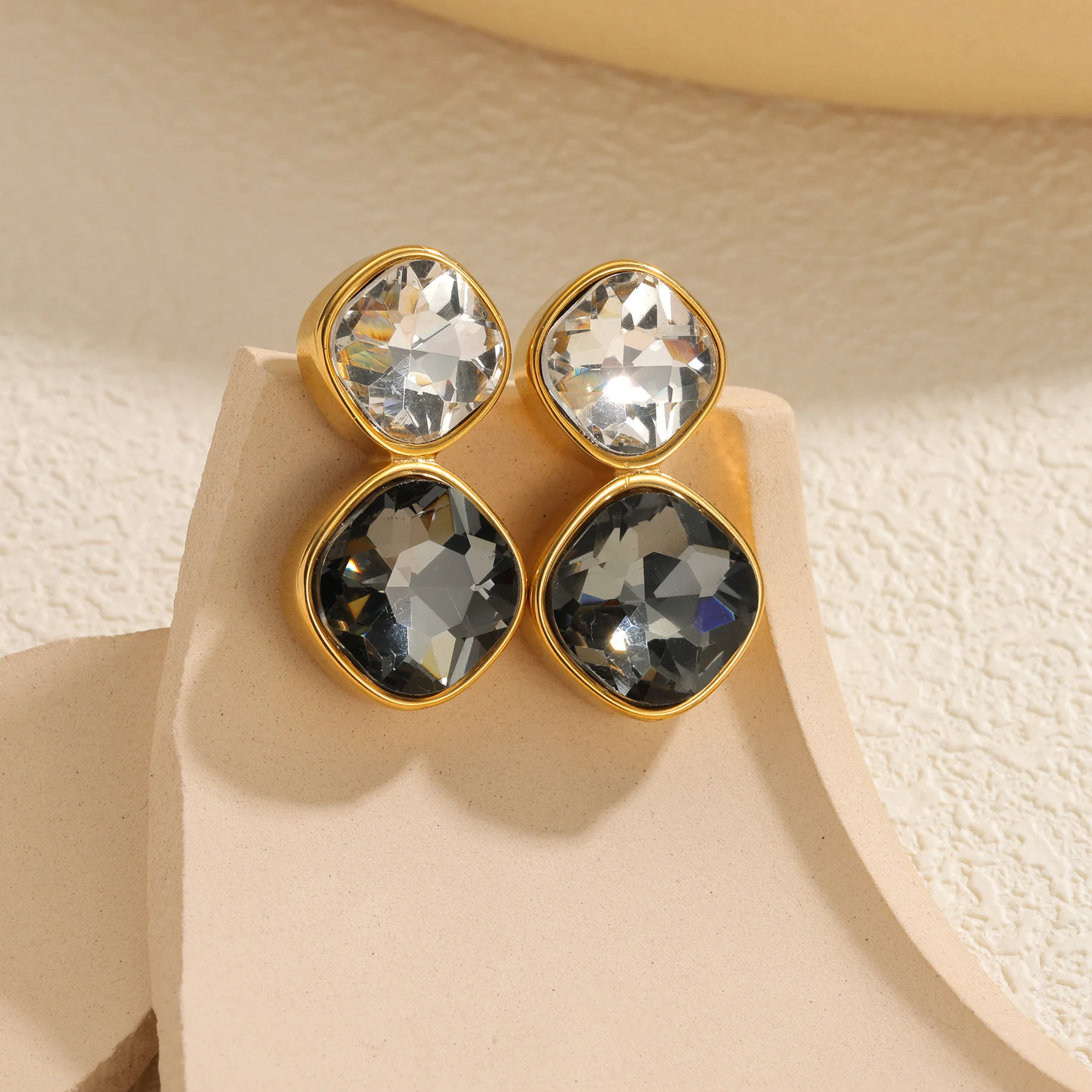 

New Fashion Bling Black Zircon Rhinestone Stud Earrings For Women Gold Color Stainless Steel Classic Jewelry Unique Gifts
