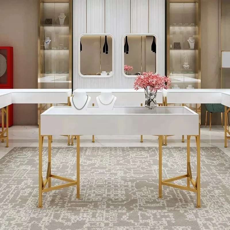 custom.Yuntai Modern Custom Stainless Steel Tempered Glass Lockable Frameless Glass Top Jewelry Display Cabinet Made in China