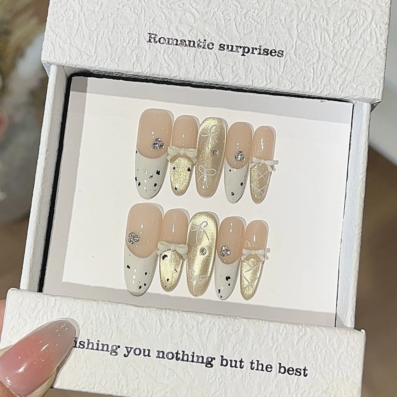 

10pcs high-end Cheese milk cap, sweet and sticky milk, milky white bow, golden cat's eye handmade French Tip Nails