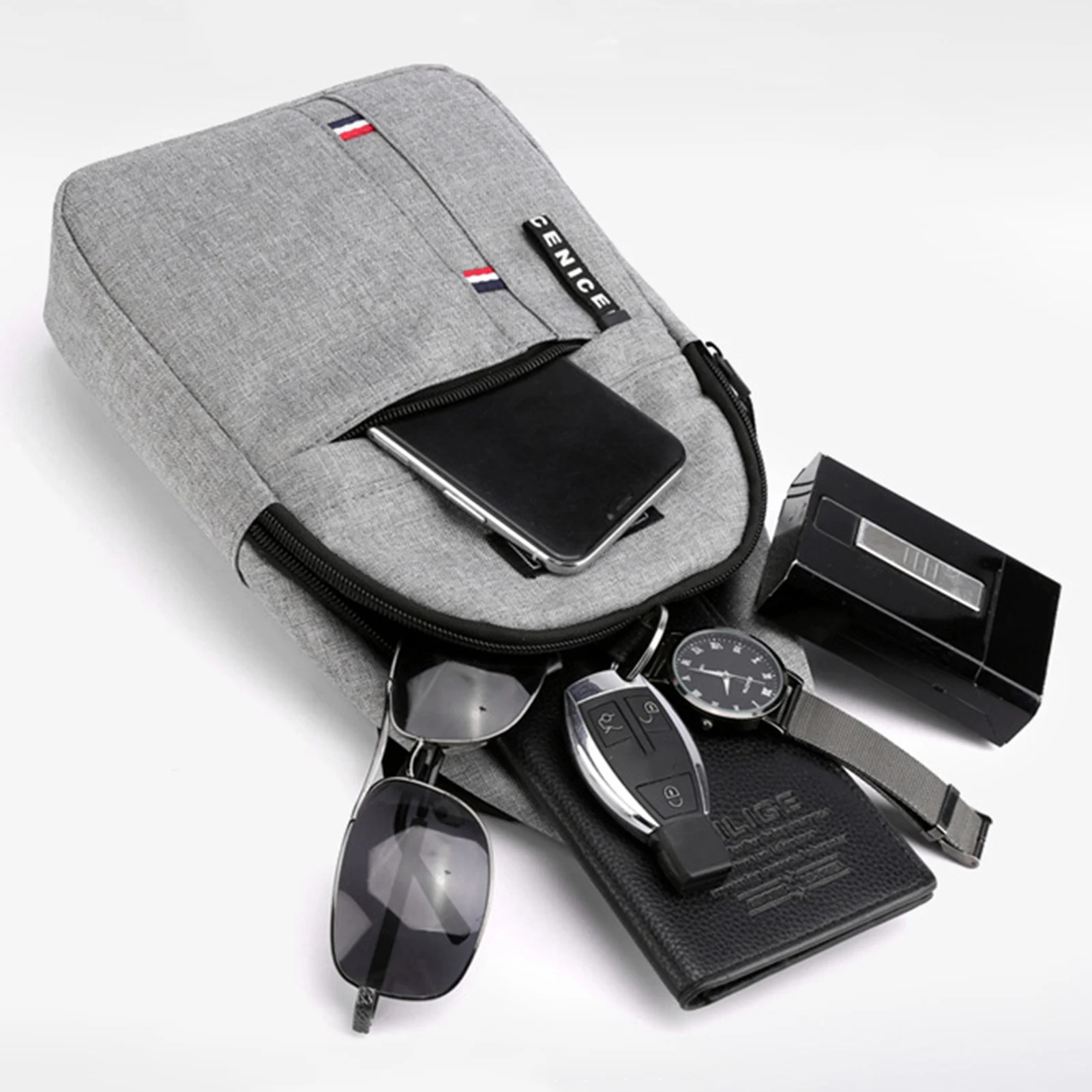 

Man's Casual Shoulder Bag with Textural Nylon Adjustable Strap Bag for Sports Workout Traveling Hiking