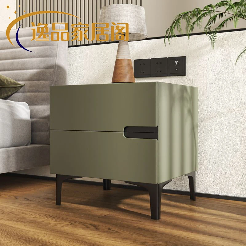 Premium bedside table Solid wood Italian light luxury bedside cabinet Leather modern simple high-end characteristic locker Bucke