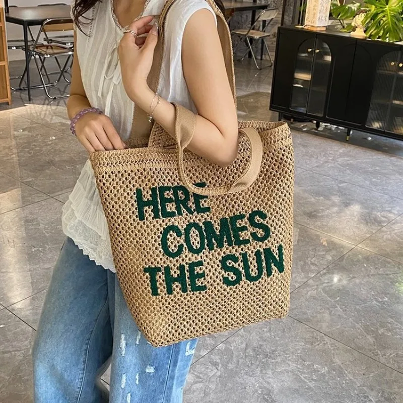 

Новая модель, женская соломенная сумка, пляжная сумка ручной работы из ротанга с декором из бахромы, большая вместимость для отдыха, лето 2025 г.