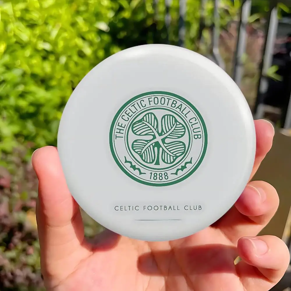 C-CelticS كول F-FC شارات بروش مستدير لطيف الكرتون المعبود تأثيري شارات DIY بها بنفسك على ظهره الملابس دبابيس المجوهرات