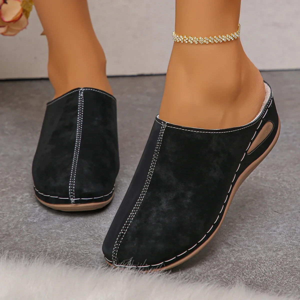 2025 النساء النعال مغلقة تو إسفين الصنادل خمر السيدات منصة أحذية مصممين جديد الصيف شباشب على الموضة الشرائح النساء