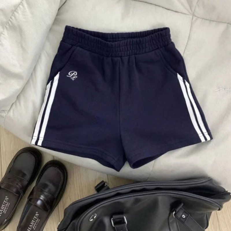 

HOUZHOU American Retro Striped Shorts Women Harajuku Casual Baggy Sport Short Pants Vintage High Waist Joggers Wide Leg Shorts