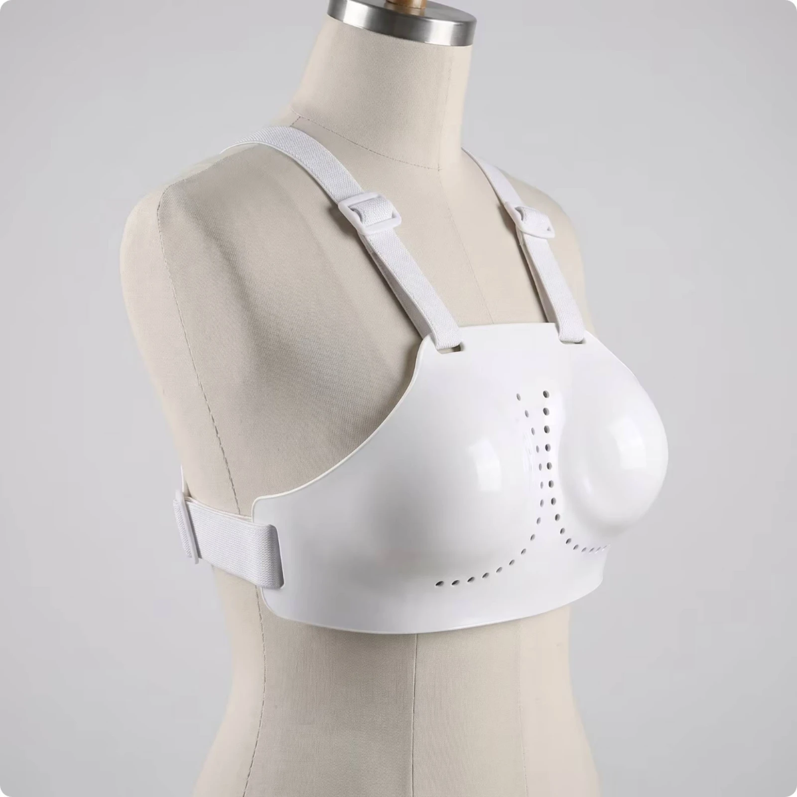 Chest Protector Contoured Women's Fencing Breastplate Safeguarding Gear Molded
