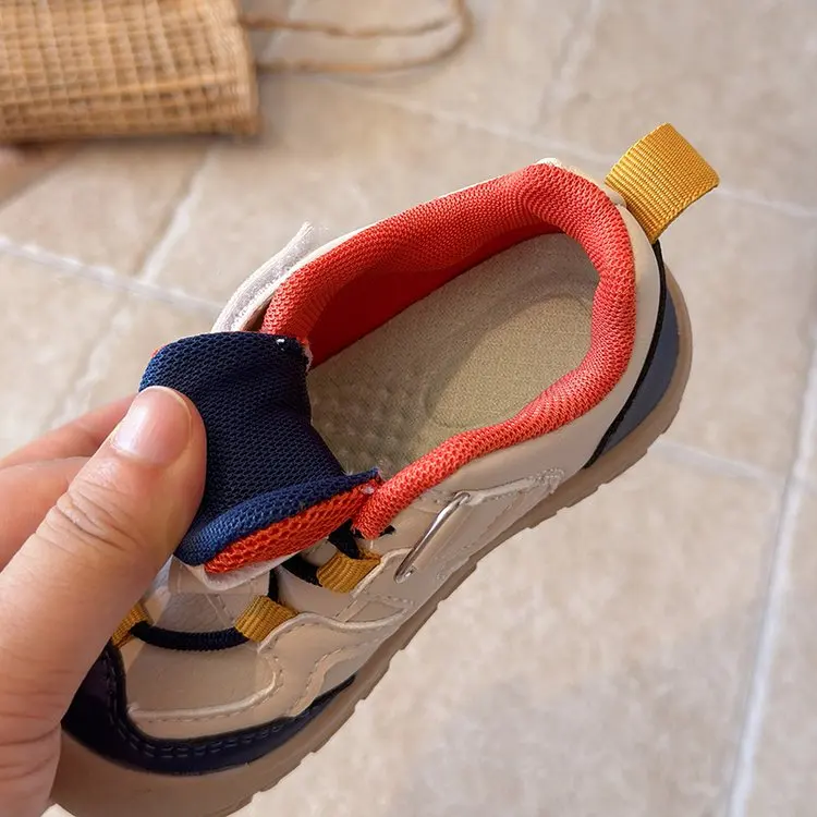 Kinder-Sportsneaker Leichte Freizeitschuhe für Jungen und Mädchen mit Klettverschluss Niedrige Wanderschuhe mit farbenfrohem Design – Detail 12