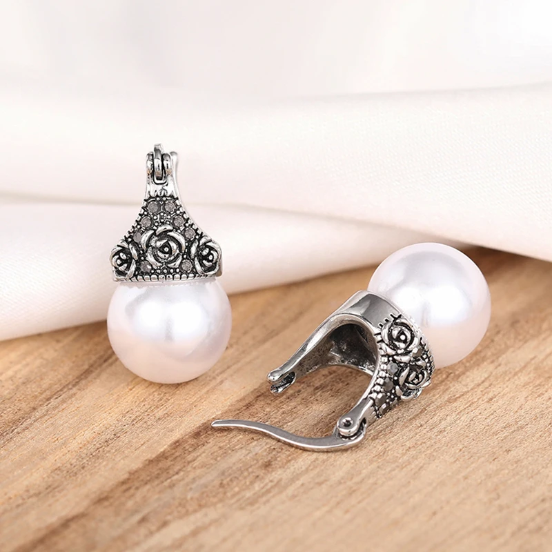 Huitan Vintage Style Simulated Pearl Drop Earrings Female Graceful Retro Party Accessories Delicate Rhinestone Jewelry for Women