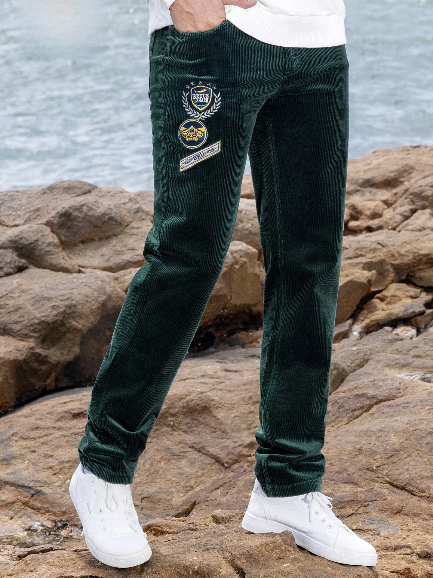 

Men's Winter Thi Corduroy Casual Pants Loose Fit Straight Leg Embroidered Comfortable Faionable Streetwear for Commuting