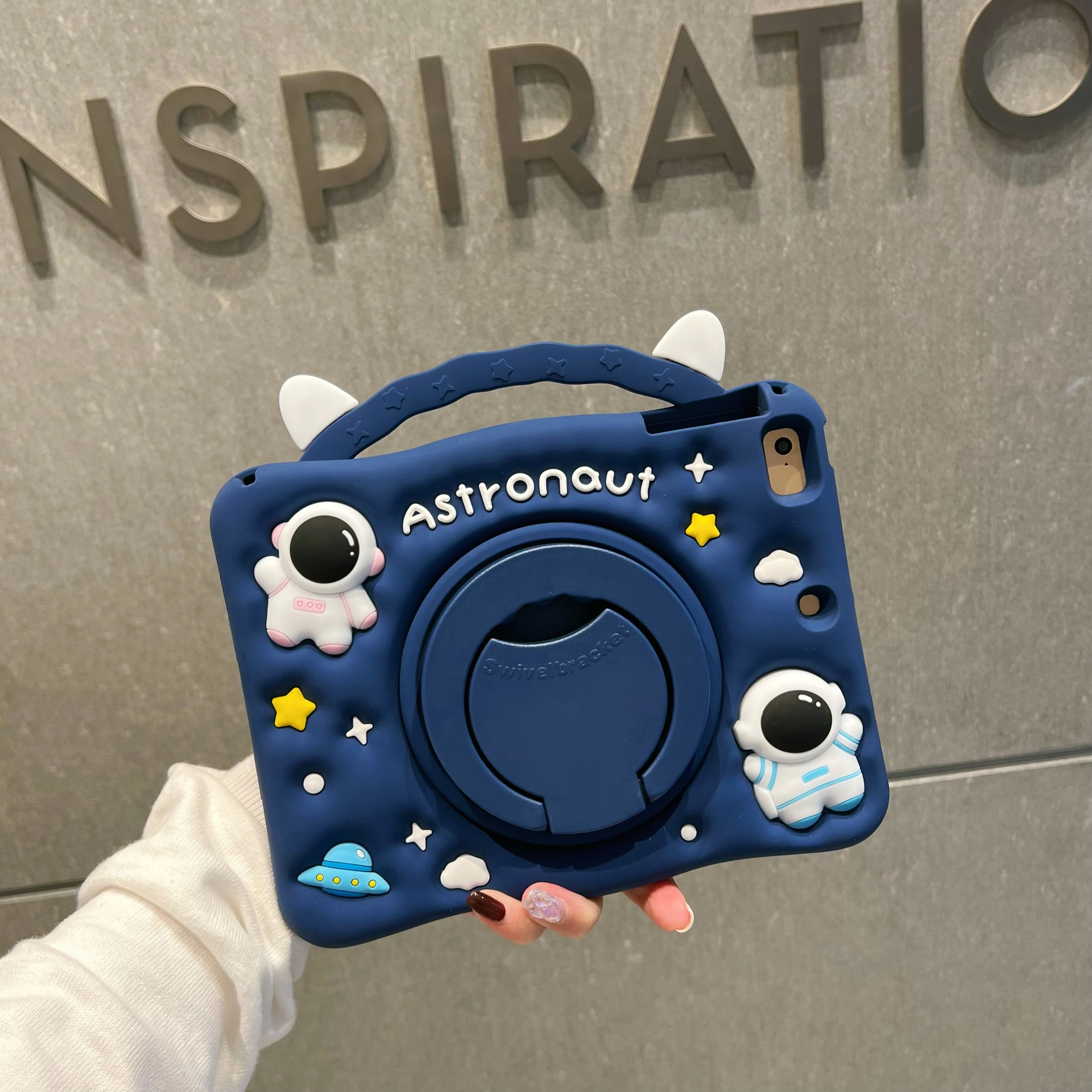 حافظة كمبيوتر لوحي لطيفة للأطفال لجهاز IPad Pro 11 Air 13 2025 IPad A16 10.2 7th 8th 9th 10th 10.9 9.7 Mini 123456 360 ° حامل الدوران فوندا #1