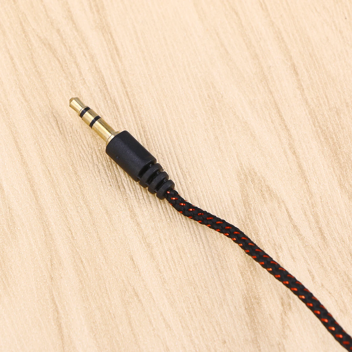 

Earbuds 3.5MM Plug Earphone Headset Earphones Subwoofer Wired In-ear Headphones