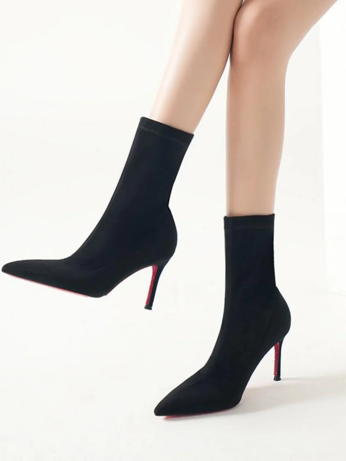 

Узкие сапоги. Новые женские зимние черные высокие каблуки, тонкий каблук, острые очки с бархатом, одинарные сапоги среднего размера, эластичные сапоги.