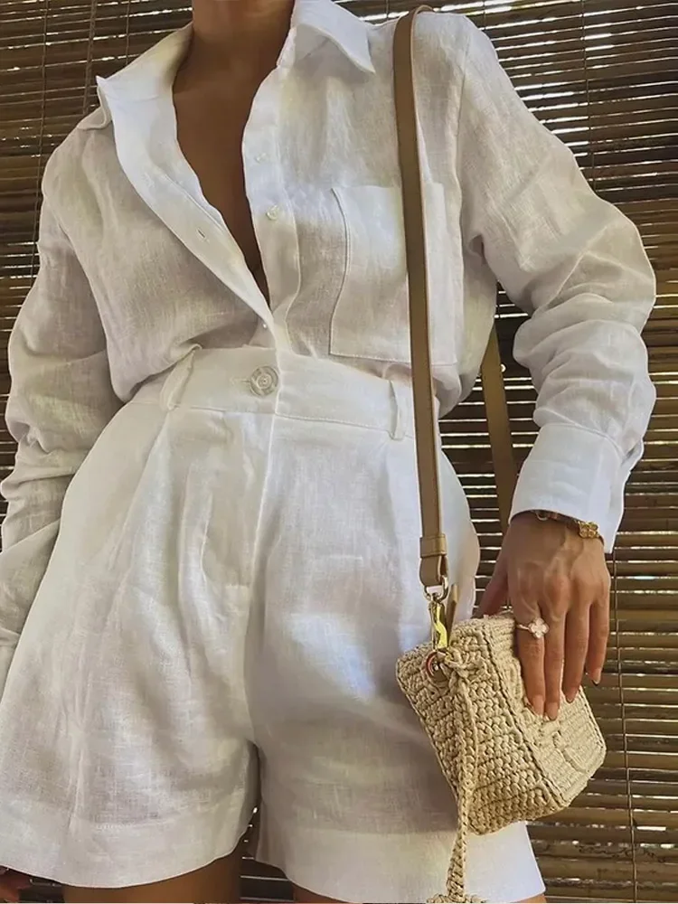 レディース ホワイト コットンリネン シングルブレスト シャツ ハイウエスト ショートパンツ スーツ シックで通気性のあるツーピースセット 2025年春 レディース服