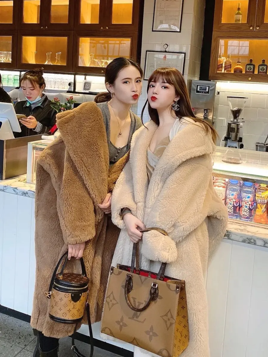 M Fur's new TEDDY Bear coat with cocoon shape, a mid-length alpaca wool coat for women in winter