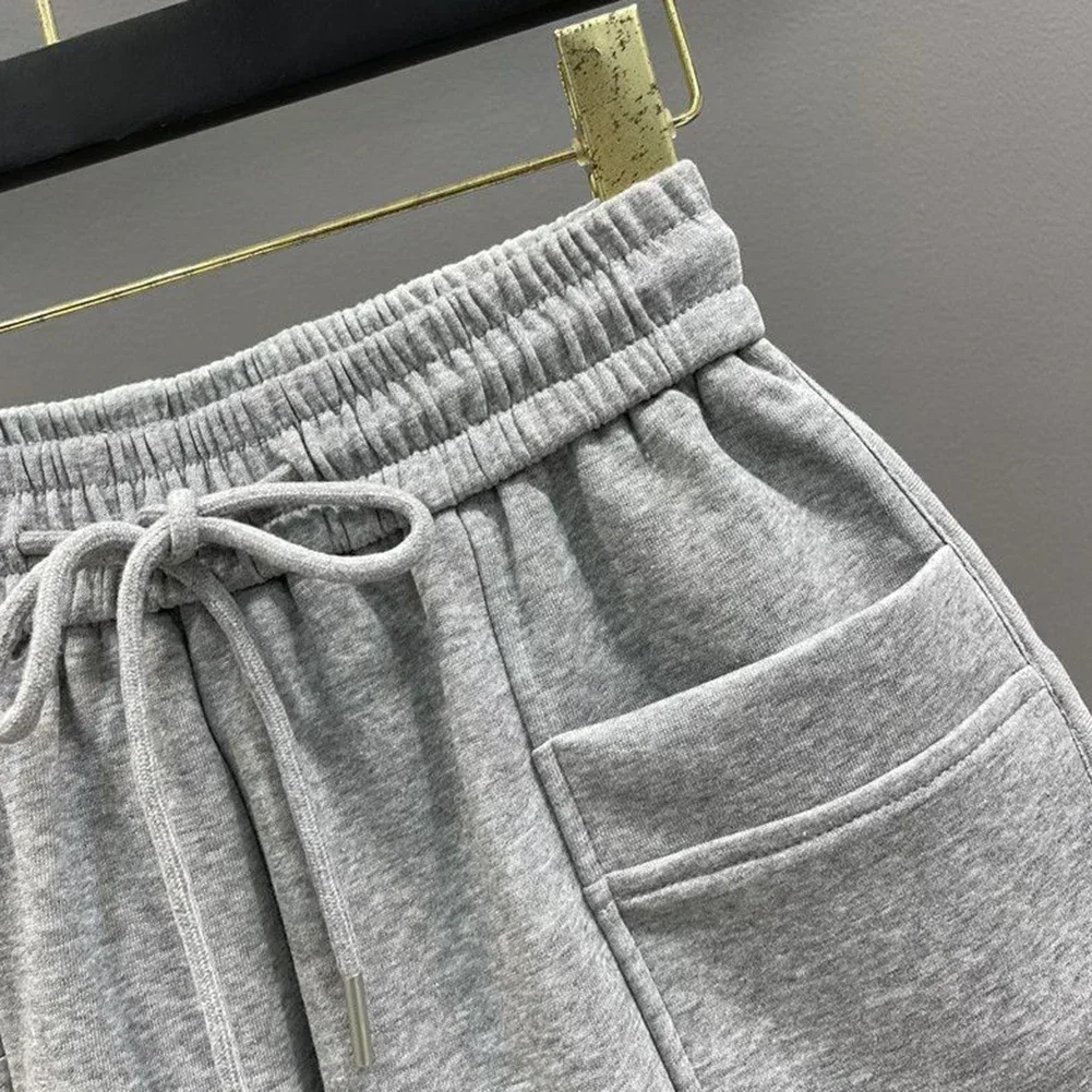 

Casual Leisure Basic Sports Shorts High Elasticity Comfortable Summer Trousers Sports Shorts Suitable For Autumn